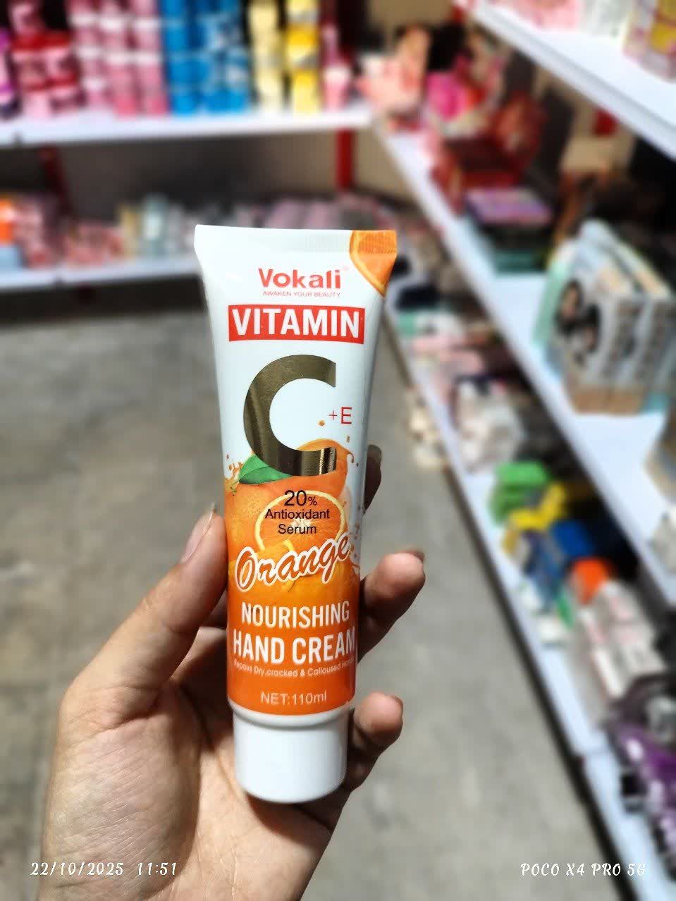 کرم آبرسان و مرطوب کننده